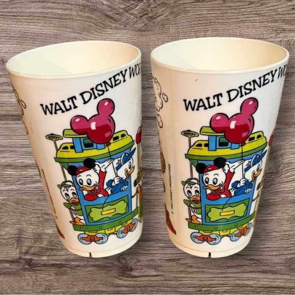 Vintage Disney Plastic Cups - Made in USA by deka - Picture 4 of 10